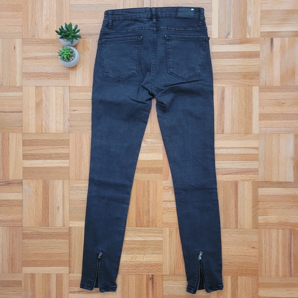 Moto High-Rise Jean - Picture 2 of 4